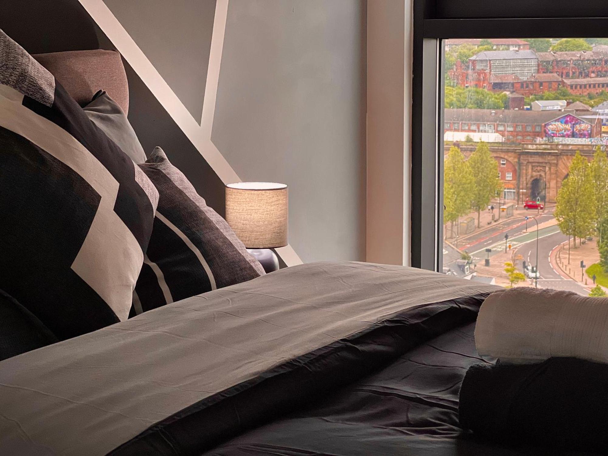Penthouse Gem, Central, Scenic Views, Stylish, Modern, City Centre 2Br Sheffield Zewnętrze zdjęcie